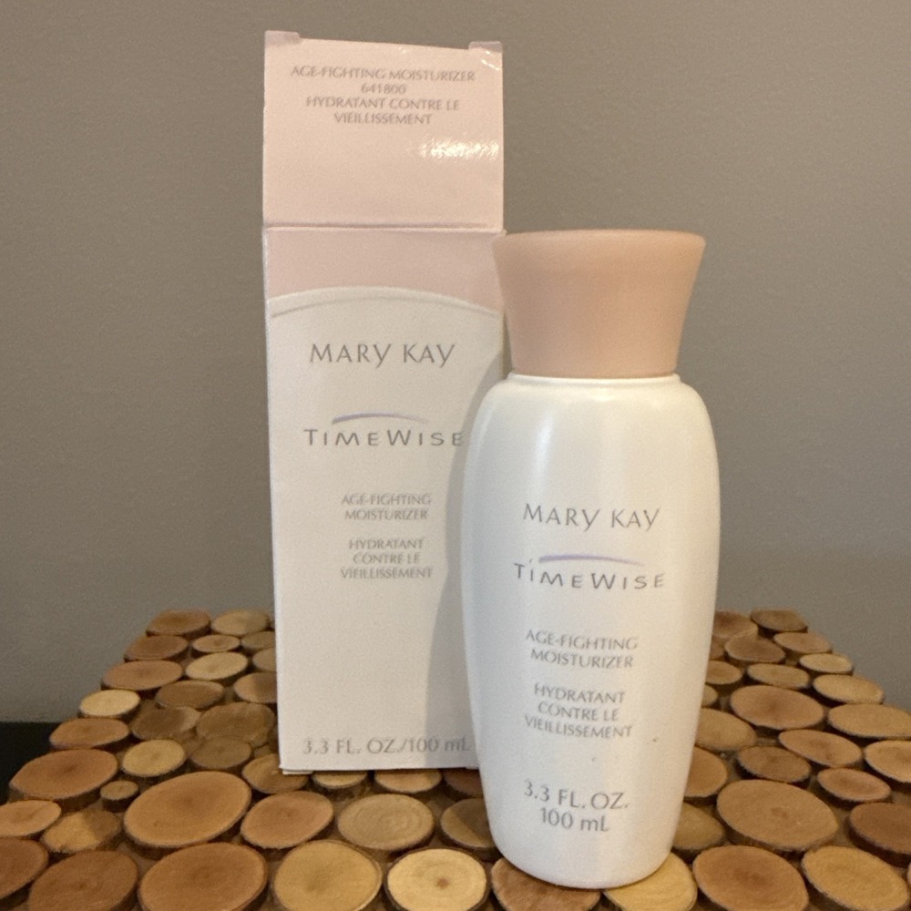 NOS Mary Kay Timewise  Age Fighting Moisturizer 3.3oz All Skin Types